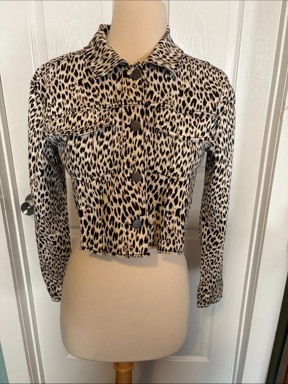 Candie's Leopard Print Cropped Button-Down Jacket in Beige and Black